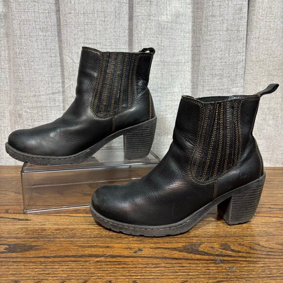 Born Black Leather Chelsea Ankle Boots Chunky Block Heel Slip On Bootie Womens 9 - Picture 2 of 8